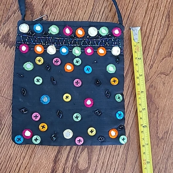 Small Decorative Cloth Purse - Picture 6 of 7